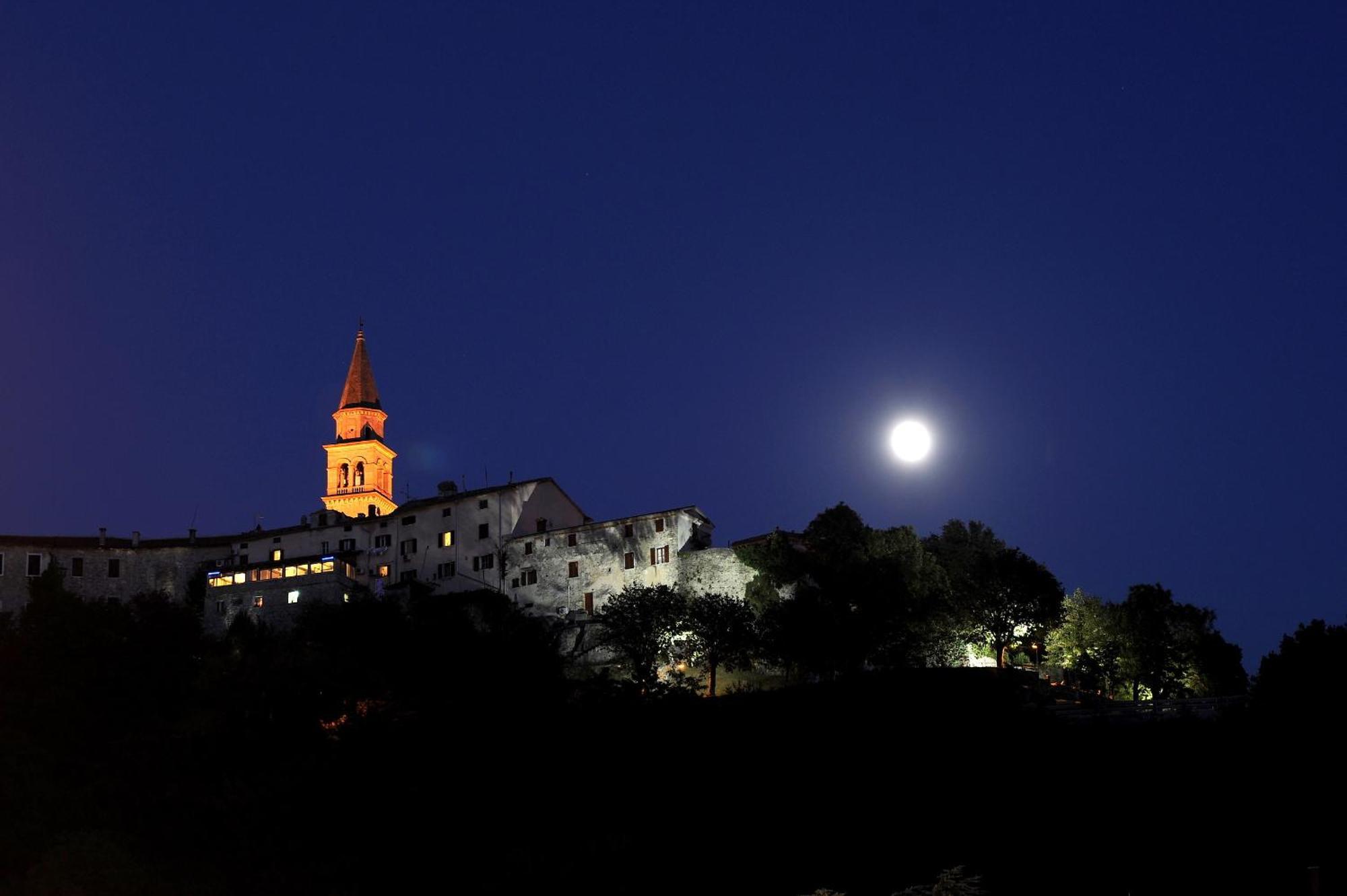 Boutique Hotel Vela Vrata Buzet Esterno foto