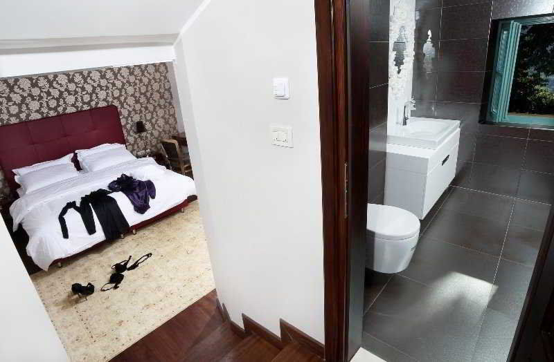Boutique Hotel Vela Vrata Buzet Esterno foto